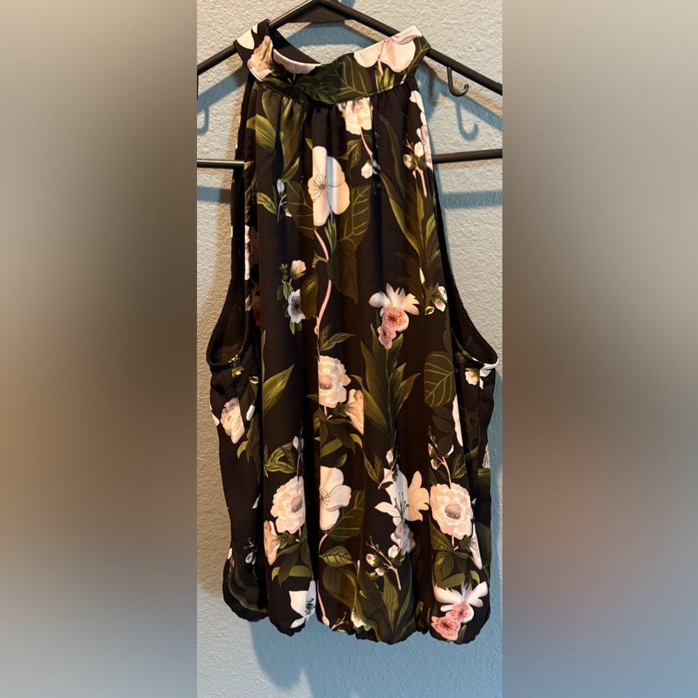 Rachel  Zoe Beautiful Floral top!